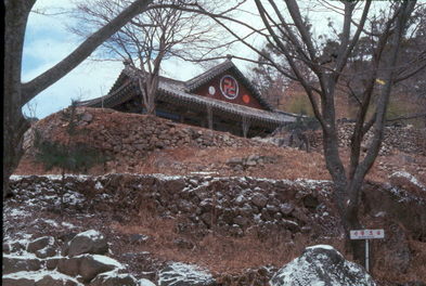 Dong Wah Sah temple.