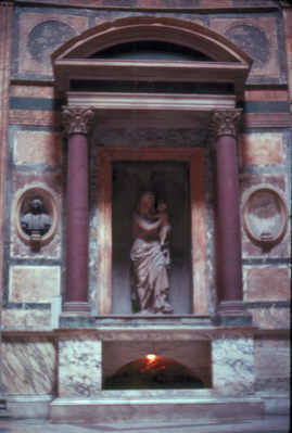 Roman Pantheon Statue.