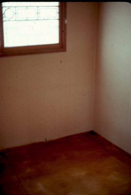 Spare bedroom.