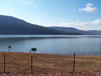 Tennessee River Nick-a-jack Reservoir.